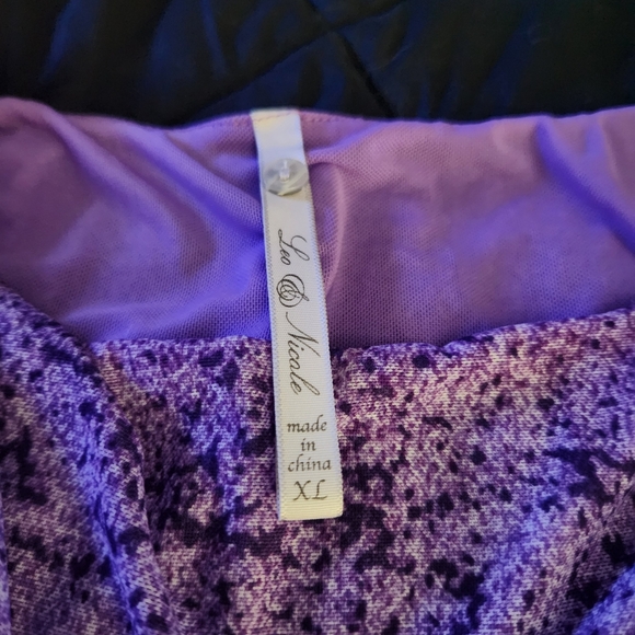 Purple Sleeveless Women's Top - Picture 2 of 5